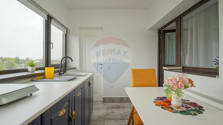 Vila cu 9 dormitoare și 7 băi în Stupini, Brașov - 12