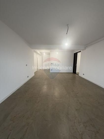 3 camere, Central, bloc nou, etaj 2, lift - 4