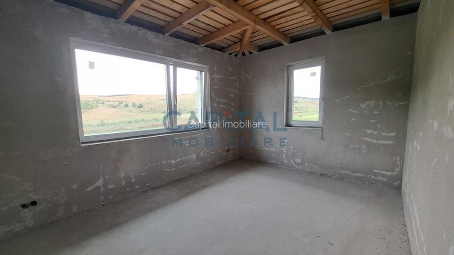 Casa superba cu garaj, aproape de padure - 7