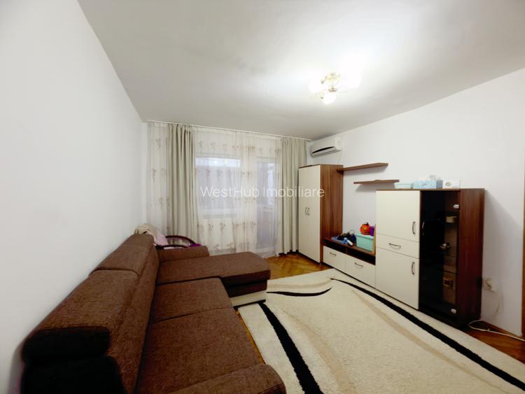 Apartament 2 camere, semidecomandat, etaj 3, zona Dambovita  - 2