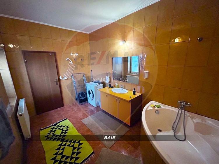 Apartament cu 3 camere de inchiriat-Centru Istoric - 12