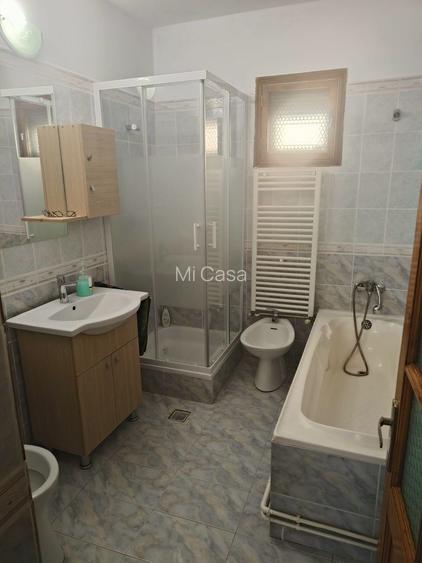 Casa singur in curte zona Astra - 23