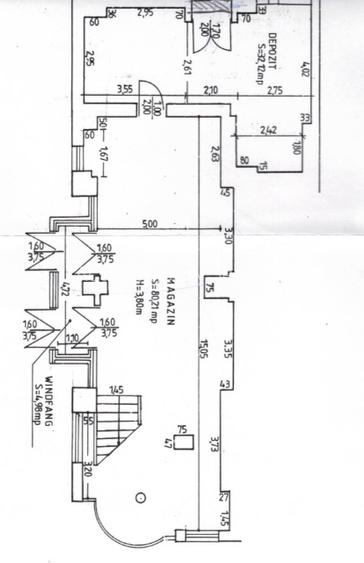 Spatiu comercial de inchiriat pe Strada Aurel Vlaicu 4 - 5