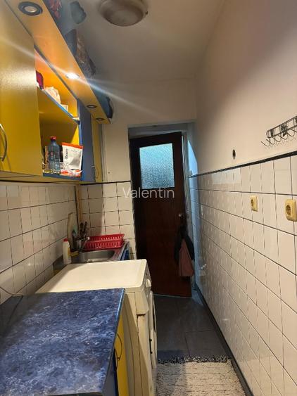 Inchiriez garsoniera mobilata,  str. Automotoarelor, Brasov - 2