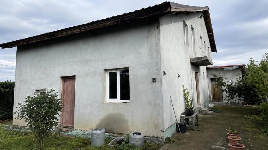 Casa P+M 240 m² + Teren 1293 m² ~ BUTIMANU ~ DAMBOVITA