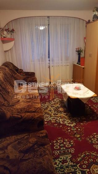 APARTAMENT 3 CAMERE DECOMANDAT