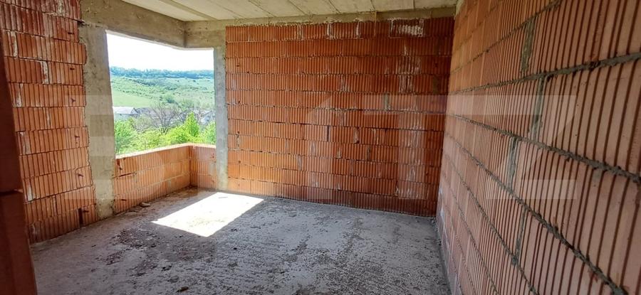 Casă la roșu 4 camere, 105 mp, 5 ari teren, zona Sigmir