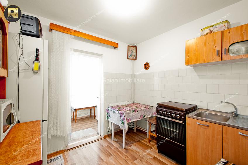 3 decomandate, in Galati, I.C Frimu, langa IFR, etaj 3, sup.68 mp - 5