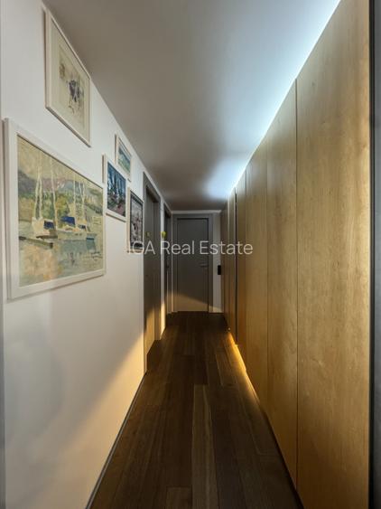 Un apartament ca o casa, cu peluza si ponton pe lac - 19