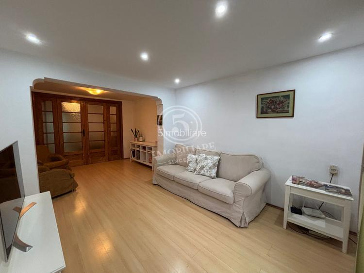 PIATA DOMENII/ CASA- 3 CAMERE VESELE/ GRADINA/COMISION 0% - 5