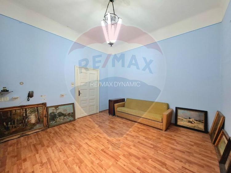 Proprietate centrală Arad,  cotă teren mare, acces auto - 12
