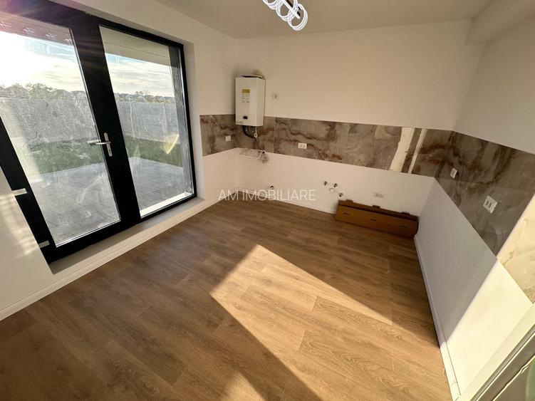 CASE INDIVIDUALE - 4 CAMERE, GARAJ, PANOURI SOLARE, COMISION 0% - 4