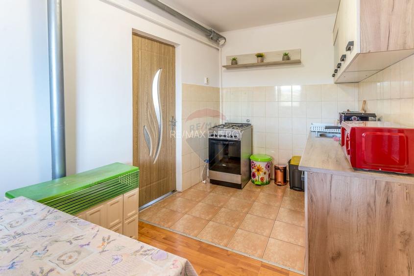 Casă primitoare, Ceanu Mic, terasa, garaj, curte cu pomi, COMISION 0 % - 9