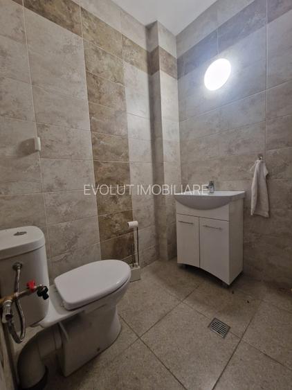 Spatiu comercial modern de vanzare – Zona KM 4-5 - 6