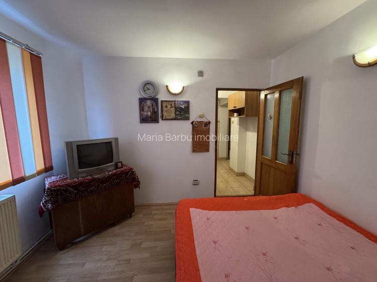 4 cam, etaj 2, 60 mp, bloc caramida, zona centrala Caracal - 13