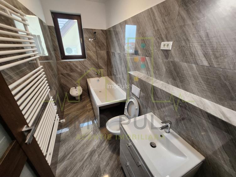 Timisoara. 914 Teren. 7 Bai. 2 Garaje. Zona Ciarda Rosie. Posibilitate rate - 20