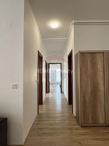 La inchiriat apartament 3 camere si parcare in Voluntari - 32