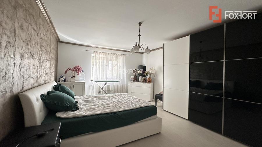 Casa individuala 8 camere, 400 mp, in Mosnita Noua vatra satului - 17