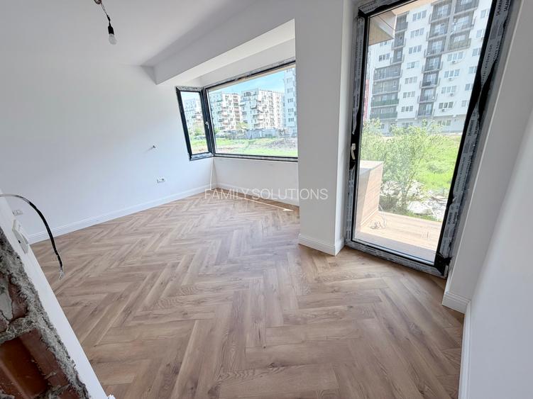 Casa moderna sector 4 P+1+M. 4 cam.Util 133mp. Terem 180mp - 16