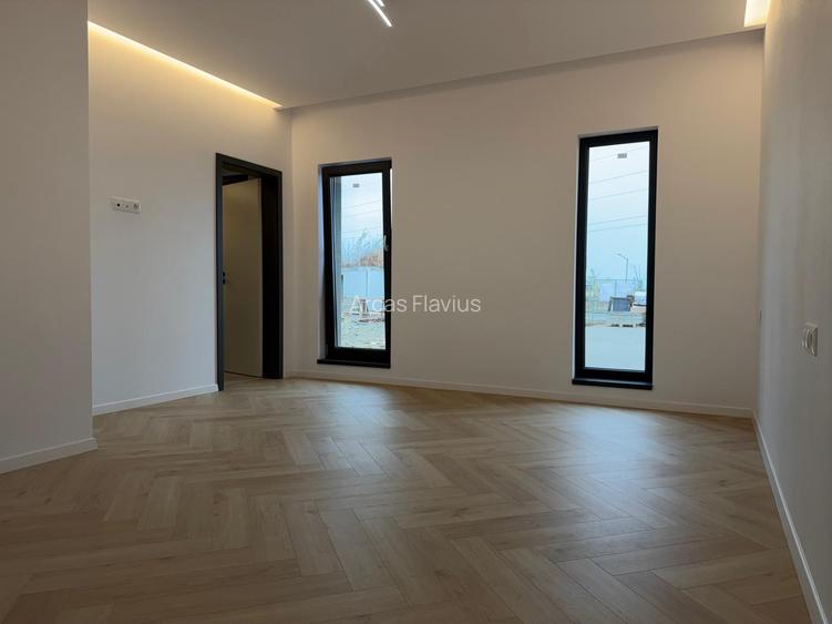 Apartament de vanzare-4 camere-115 mp utili-curte 200 mp-C. Cisnadiei! - 6