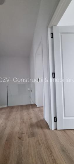 Reședință Modernă cu Finisaje Distinse - 25