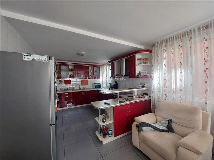 Casa cu 10 camere pentru pensiune sau locuit - 3