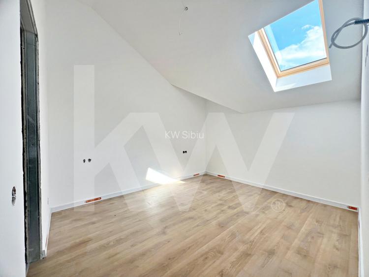 Apart. cu 2 cam. pe doua nivele, cu logie. Vila design modern in Cristian-Sibiu  - 15