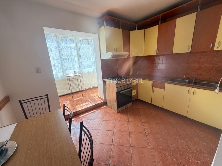 Inchiriez apartament 4 camere Soarelui 400 euro - 6