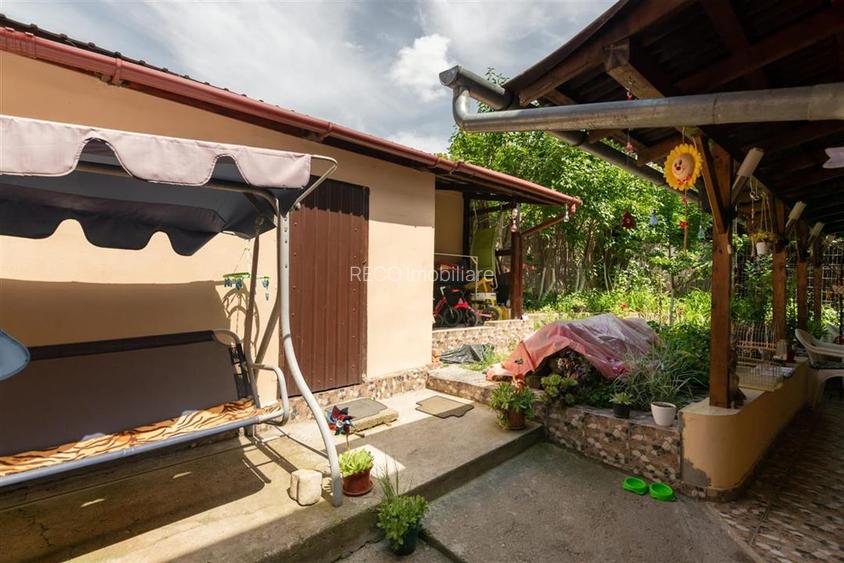 RECO Casa singur in curte, zona Centrala - 11