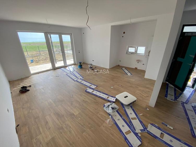 Comision 0%. Duplex spatios. Teren 380 mp. Panouri solare. - 14