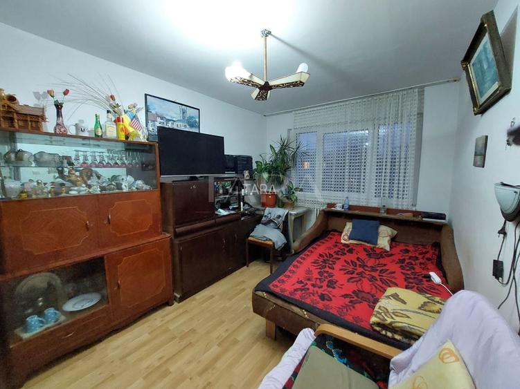 Apartament 3 camere decomandat, etaj intermediar, zona Minerva - 8