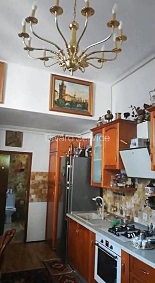 Vanzare casa renovata 2 camere curte proprie foisor Cotroceni - 14