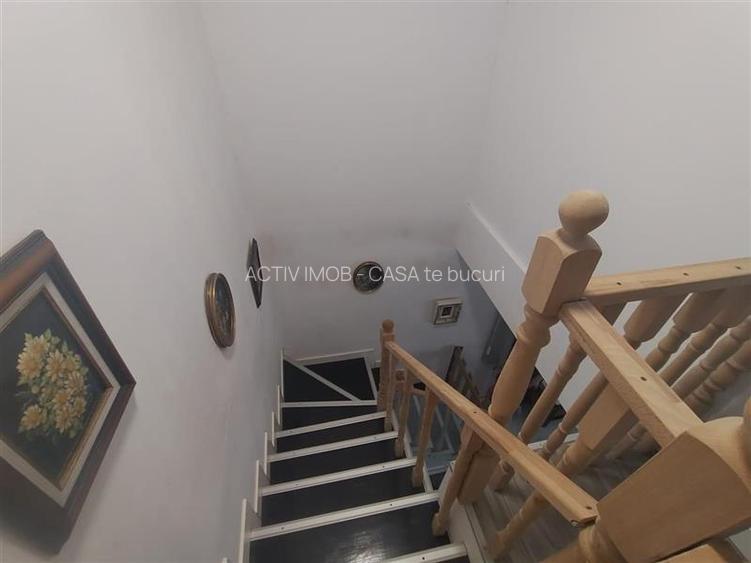 Petrosnita, Casa la Curte cu Garaj si Teren de 900 Mp - 18