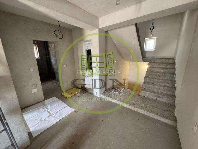 Casă S+P+M, 1062 mp teren, 170 mp utili, Ghercești, zona DEx - 6