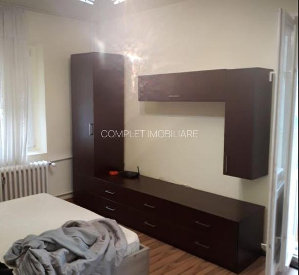 VANZARE GARSONIERA BLOC MIXT - 4