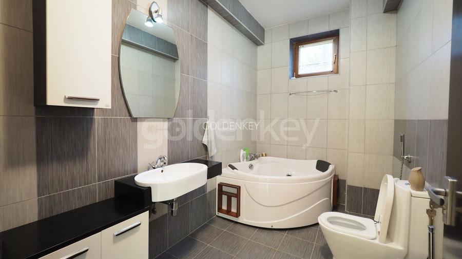 Vila spatioasa, partial mobilata cu acces facil - 20