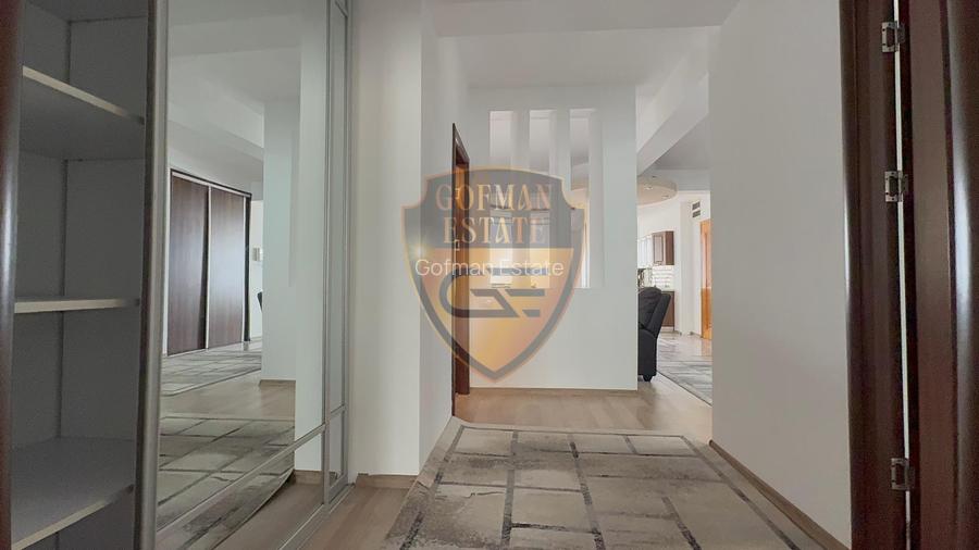 3 camere 180 mp + Parcare privata. Peninsula, Centrul Vechi, Piata Ovidiu - 14