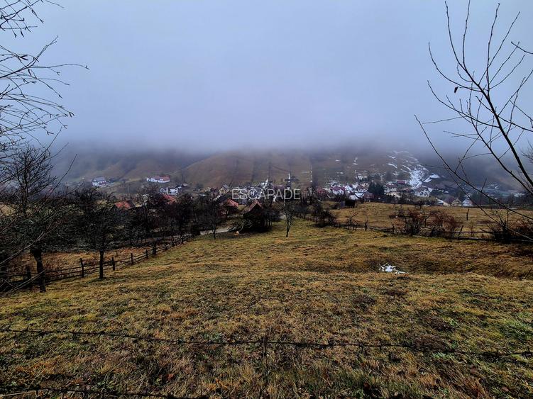 Teren intravilan Simon/Bran, 4318 mp , casuta intabulata, utilitati - 33