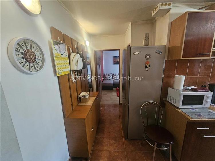 Resita, 3 Cam. Mobilat+Utilat, Et. 2, Micro 3 - 27