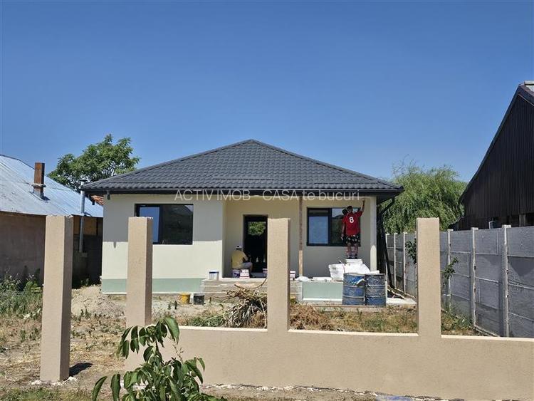 Casa noua la gri - Gostinari - 3 camere - 110mp - 700mp teren - - 3