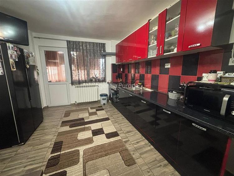 Apartament 4 camere de vanzare zona centrala Tulcea - 11
