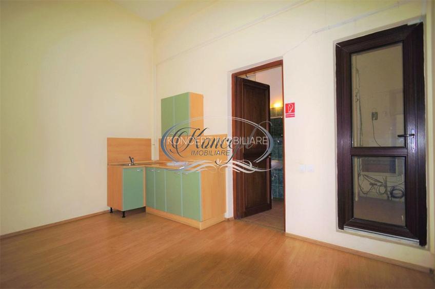 Vila interbelica in Piata Muzeului - 19