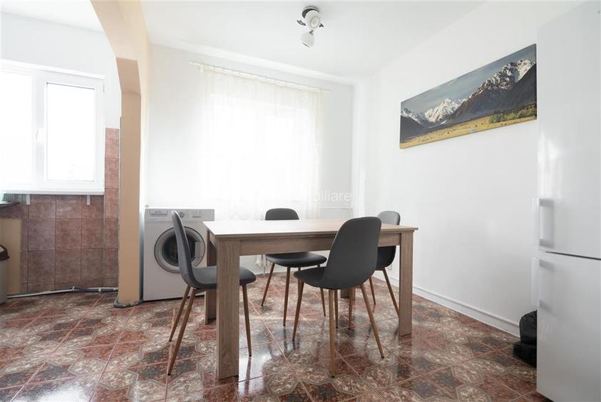 RECO Apartament 2 camere decomandat Rogerius etajul 3 - 6