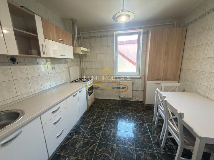 Apartament 3 camere DECOMANDAT + GARAJ opțional, Str. Cremenea - 7
