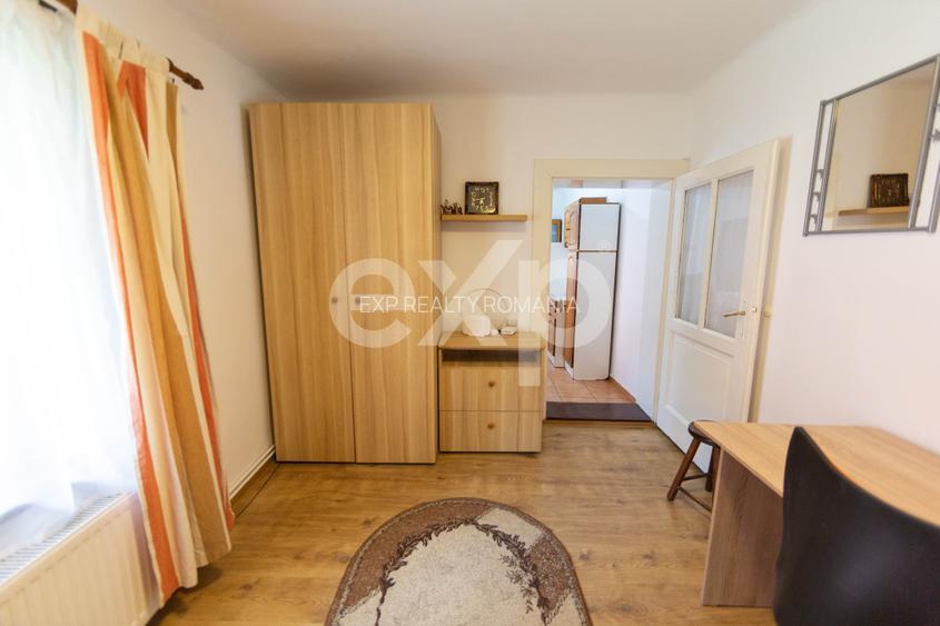 Corp de casă renovat, curte comună – Str. Lungă, Brașovul Vechi - 12