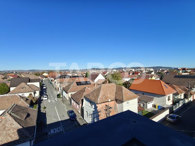 Penthouse 3 camere de inchiriat - 87 mp utili - disponibil imediat - 12