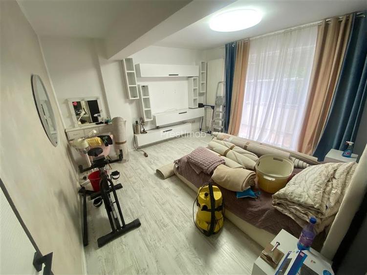 Apartament cu 3 camere de vanzare in zona centrala - 5