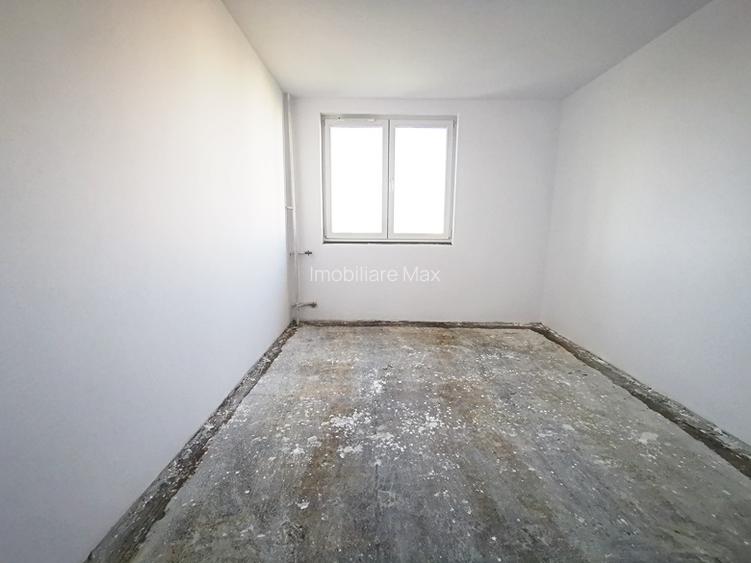 Vanzare 3 cam Obor, Masina de Paine, proaspat zugravit, loc parcare - 11