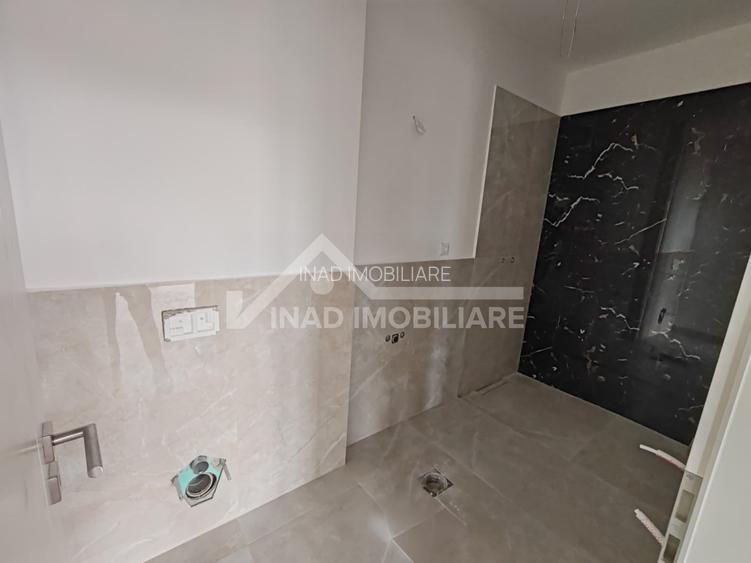 Apartament 3 camere, 2 bai, terasa 20mp, parcare, zona Strazii Decebal - 13