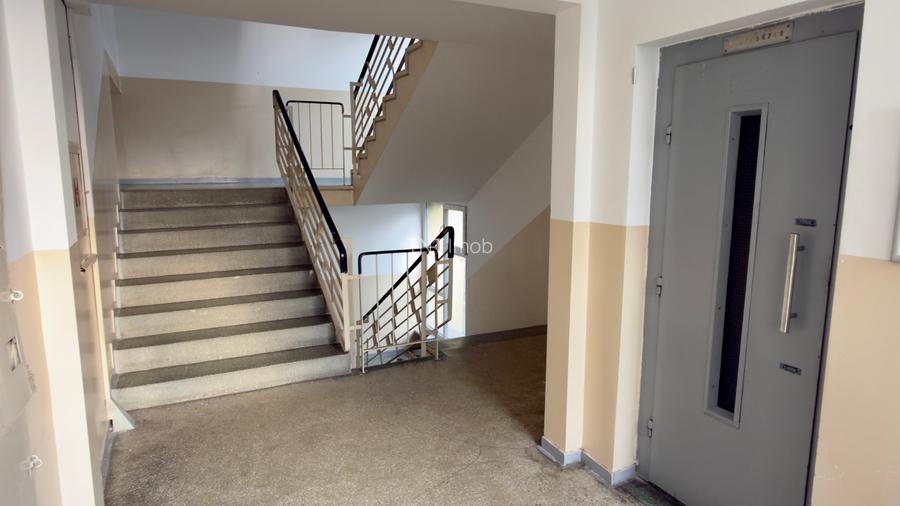 Garsoniera Militari, langa statia de metrou Gorjului, loc parcare ! - 13